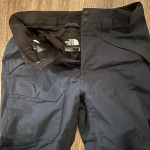 Men’s North Face ski pants - size medium